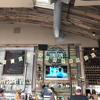 Union Kitchen and Tap Encinitas - Interior - New American Near Me - Encinitas, California Union Kitchen and Tap Encinitas - Interior - New American Near Me - Encinitas, California