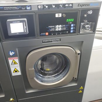 Launderland - Big scam. My cloths did not clean and not wet.Show person in charge. He said maching work good. But people complain. He wont help out - Laundromat Near Me - Glendale, California