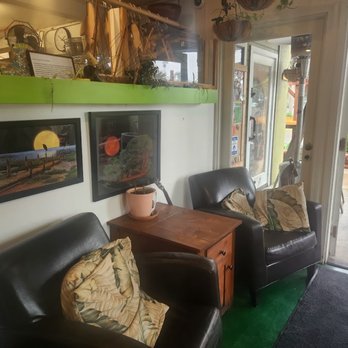Beerwood - comfy area - Beer Bar Near Me - Los Osos, California Beerwood - comfy area - Beer Bar Near Me - Los Osos, California