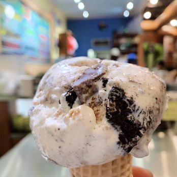 Amy's Ice Creams - Cookies and Cream with Reeses Peanut Buttercup Ice Cream - Ice Cream & Frozen Yogurt Near Me - Austin, Texas Amy's Ice Creams - Cookies and Cream with Reeses Peanut Buttercup Ice Cream - Ice Cream & Frozen Yogurt Near Me - Austin, Texas