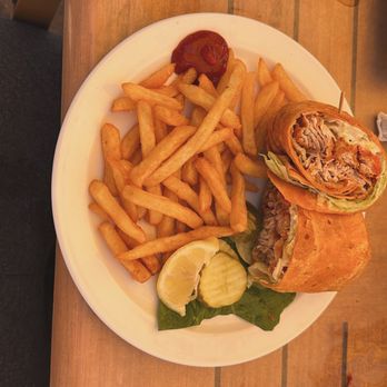 Buzzard's Roost Grill & Pub - Seafood Near Me - Key Largo, Florida