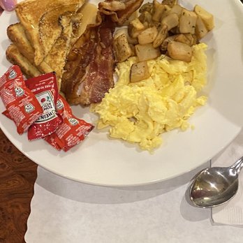 Radisson Hotel Philadelphia Northeast - Breakfast was good we plan on going back tomorrow. I think price was fair on that as well and kids eat free! - Hotels Near Me - Trevose, Pennsylvania