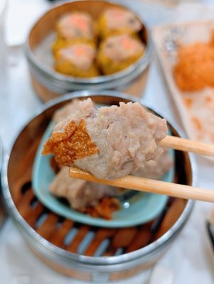 Fine River Dim Sum Restaurant （缘来轩） by null