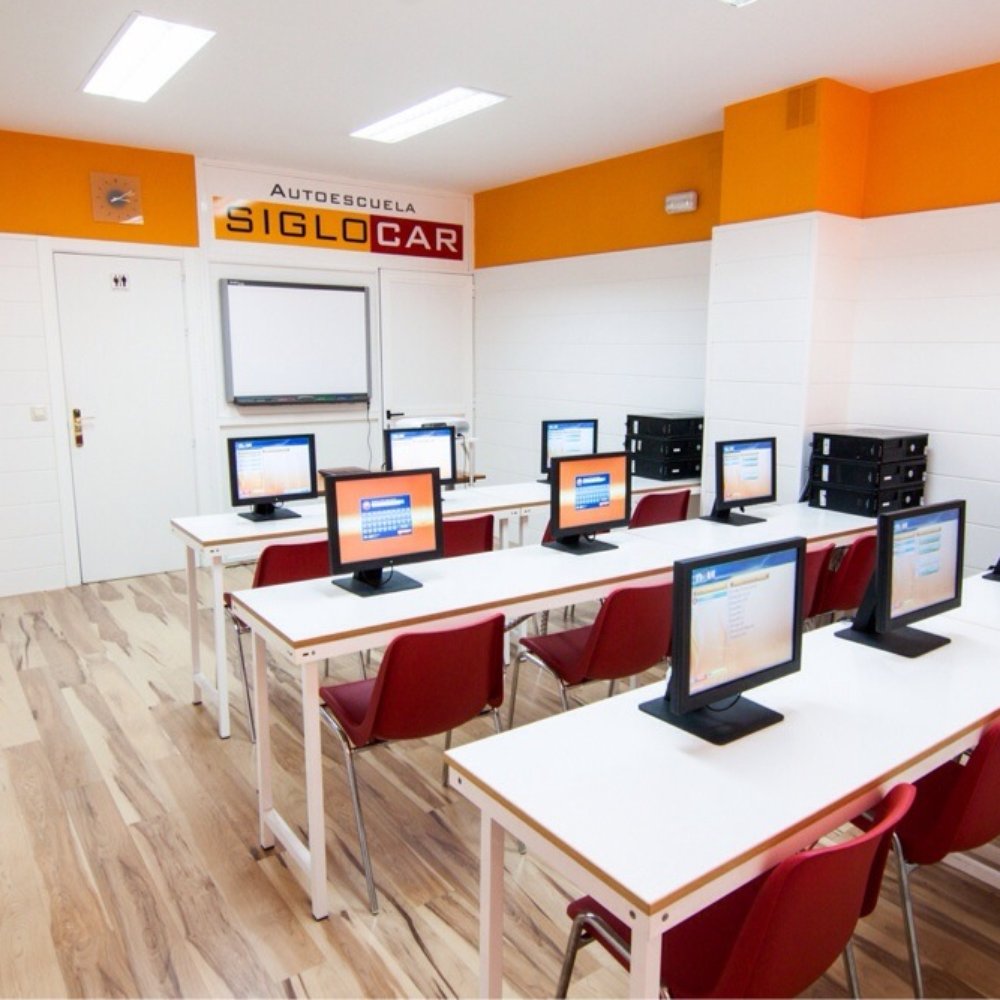 TOP 10 BEST Autoescuelas near Moratalaz, Madrid, Spain - Updated 2026 - Yelp