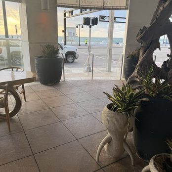 Beach House Fort Lauderdale, a Hilton Resort - Coffee shop - Hotels Near Me - Fort Lauderdale, Florida