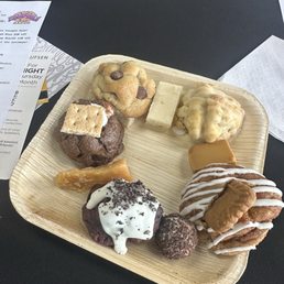 Event: wine, cheese and cookies pairing