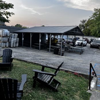 Dreaming Creek Brewery - Outdoor seating - Breweries Near Me - Richmond, Kentucky Dreaming Creek Brewery - Outdoor seating - Breweries Near Me - Richmond, Kentucky