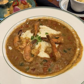 Fixins Soul Kitchen - Shrimp and Grits - Soul Food Near Me - Los Angeles, California Fixins Soul Kitchen - Shrimp and Grits - Soul Food Near Me - Los Angeles, California