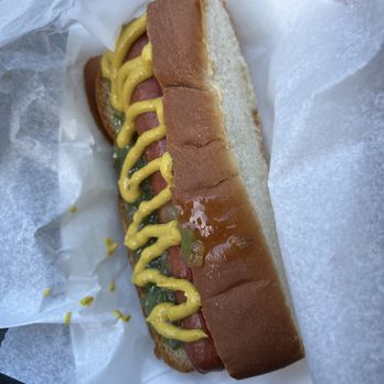 Daves Hot Dog - Hot Dog with fixings and customizable - Hot Dogs Near Me Daves Hot Dog - Hot Dog with fixings and customizable - Hot Dogs Near Me
