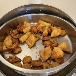Neha palace indian restaurant - Samosas and Bhajia