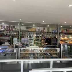 Fresh And Fancy Panaderia - Display case