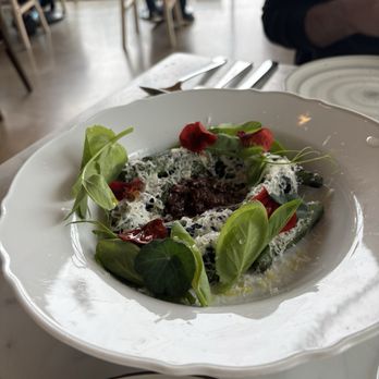 Lilia Comedor - Fava beans, strawberries, pine nuts, and cheese - French Near Me - Portland, Oregon