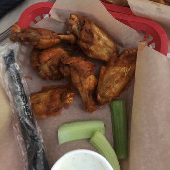 Sammy's Burgers & Brew - 4 Piece Wings - Burgers Near Me - Beeville, Texas Sammy's Burgers & Brew - 4 Piece Wings - Burgers Near Me - Beeville, Texas