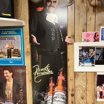 Gilberts Mexican Restaurant - El Rey, Vicente Fernandez - Mexican Near Me - San Antonio, Texas