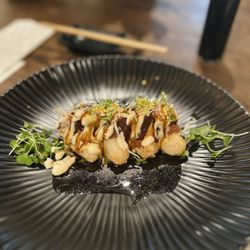 Maru WeHo - Crispy rice with tuna - extremely good