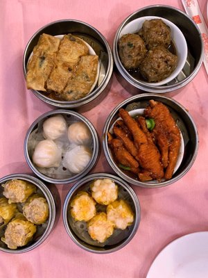 China Gourmet by null
