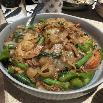 Khao Hom - Pad Kee mao - Thai Near Me - Hayward, California Khao Hom - Pad Kee mao - Thai Near Me - Hayward, California