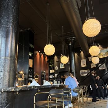 Aubrey - Bar area - American Near Me - St. Louis, Missouri