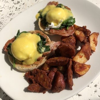 Fadó Irish Pub - Eggs Benedict - Irish Pub Near Me - Columbus, Ohio Fadó Irish Pub - Eggs Benedict - Irish Pub Near Me - Columbus, Ohio