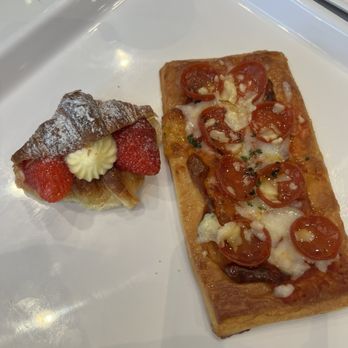 Paris Baguette - Cafes Near Me - Maple Grove, Minnesota Paris Baguette - Cafes Near Me - Maple Grove, Minnesota