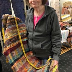 Neighborhood Center of the Arts - We make rugs! Hand woven rugs right here in Grass Valley CA 95945