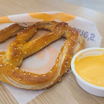 Auntie Anne's - Pretzels Near Me - Lakewood, Colorado Auntie Anne's - Pretzels Near Me - Lakewood, Colorado