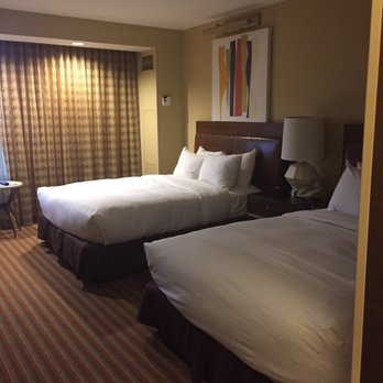 Hilton Omaha - Double beds - Hotels Near Me - Omaha, Nebraska Hilton Omaha - Double beds - Hotels Near Me - Omaha, Nebraska