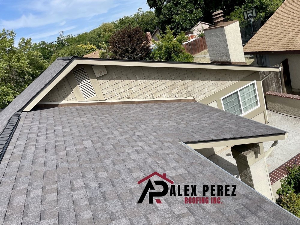 Slide of Alex Perez's Roofing