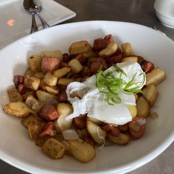 Moena Café - Sausage hash - Cafes Near Me - Honolulu, Hawaii