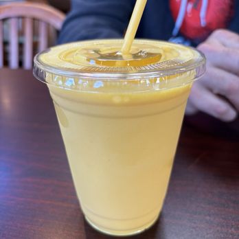 Pizza N Curry - Mango Smoothie - Indian Near Me - Shorewood, Wisconsin Pizza N Curry - Mango Smoothie - Indian Near Me - Shorewood, Wisconsin