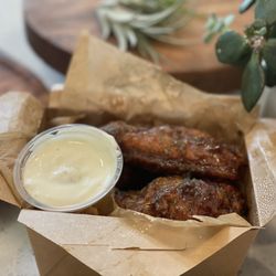 Garlic wings