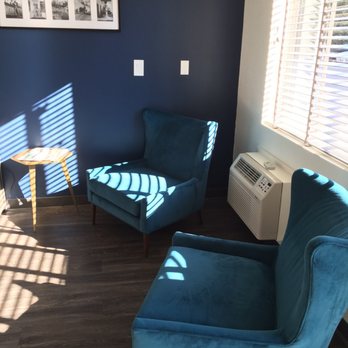 Sideways Inn - Soft comfy chairs by the windows - Hotels Near Me - Buellton, California