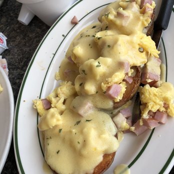 George's Restaurant & Bar - Breakfast & Brunch Near Me - Gloucester, Massachusetts