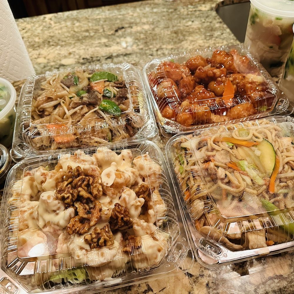 Jim's Restaurant - Walnut prawns, lo mein, beef chow fun, wonton soup. Delicious and made so quickly! - Chinese Near Me - Prunedale, California Jim's Restaurant - Walnut prawns, lo mein, beef chow fun, wonton soup. Delicious and made so quickly! - Chinese Near Me - Prunedale, California