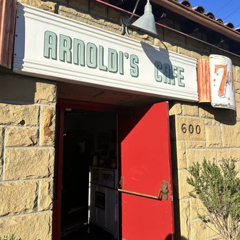 Arnoldi’s Cafe - Outside - Italian Near Me - Santa Barbara, California Arnoldi’s Cafe - Outside - Italian Near Me - Santa Barbara, California