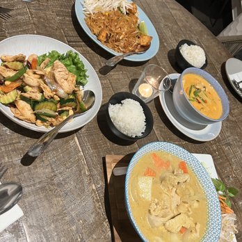 White Elephant - Pad Thai - Thai Near Me - San Diego, California White Elephant - Pad Thai - Thai Near Me - San Diego, California