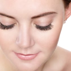 Pandora's Lashes - Volume Lashes by Pandoras Lashes