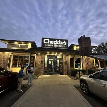 Cheddar's Scratch Kitchen - Front of restaurant - Comfort Food Near Me - Newport News, Virginia Cheddar's Scratch Kitchen - Front of restaurant - Comfort Food Near Me - Newport News, Virginia
