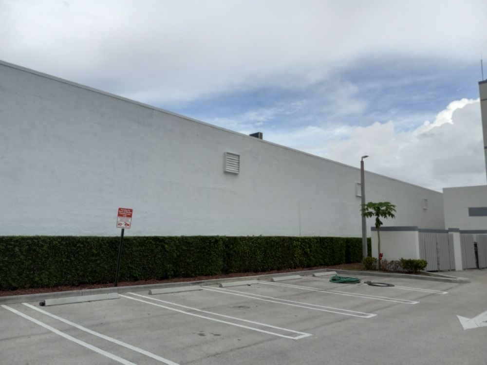 ECONOMY HOUSE PAINTING Updated September 2024 34 Photos 3576 W 72