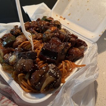 Hong Kong Express - Combo 2 with mushroom chicken and short ribs. - Chinese Near Me - Orange, California Hong Kong Express - Combo 2 with mushroom chicken and short ribs. - Chinese Near Me - Orange, California