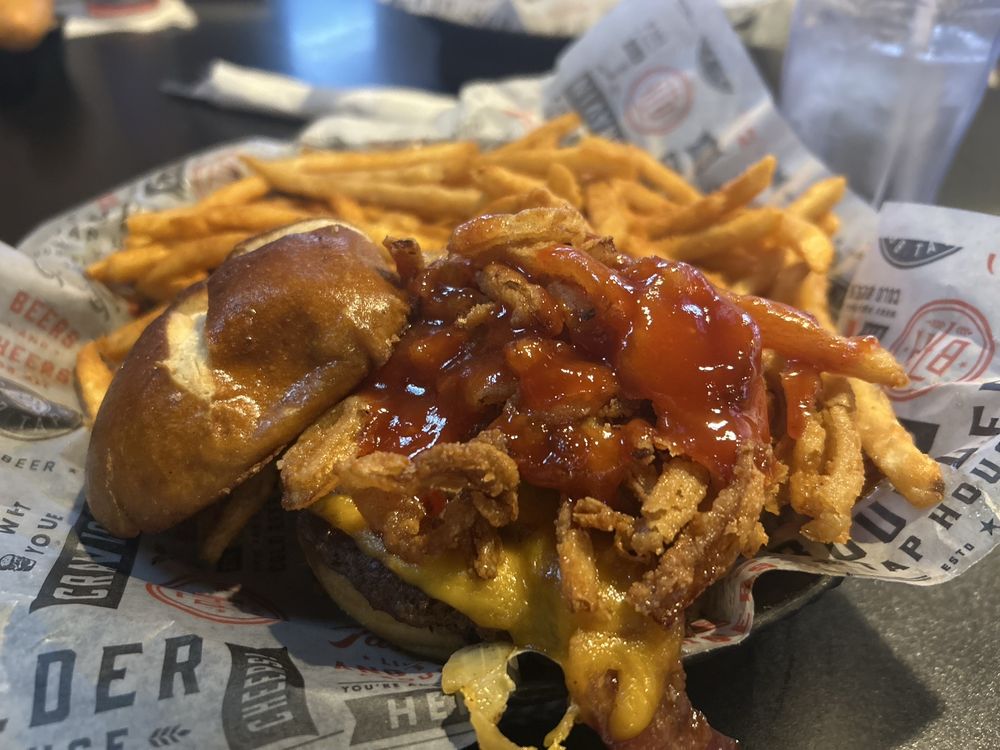 Boulder Tap House — Mexican restaurant in Mason City