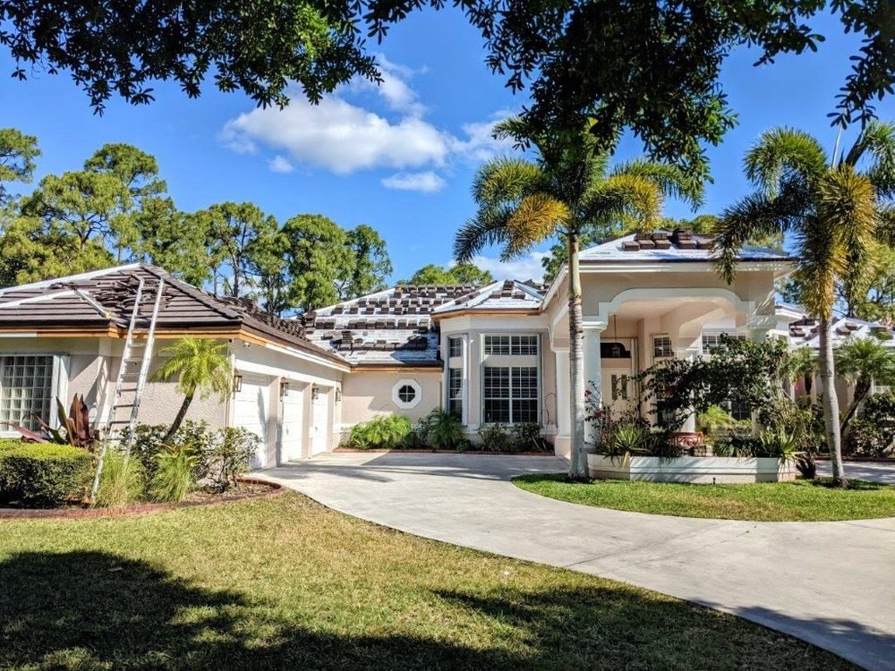 Slide of Expert Roofing Services