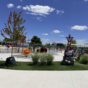 Davis Farmland - Sprayground - Amusement Parks Near Me - Sterling, Massachusetts