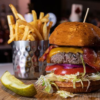 Bol - The Best Burger in Town: tender belly bacon, Tillamook cheddar cheese, lettuce, tomato, red onion, mayo, fries - Bowling Near Me - Vail, Colorado