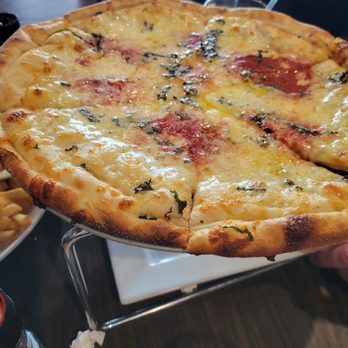 Welly's Restaurant - Margaritas pizza - Pizza Near Me - Hudson, Massachusetts Welly's Restaurant - Margaritas pizza - Pizza Near Me - Hudson, Massachusetts