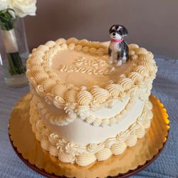 Sweet Sisters Bake Shop - 8-inch Gluten-Free Heart Cake with Vintage Piping