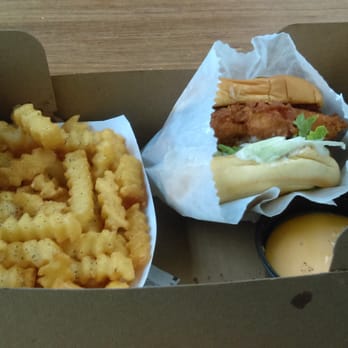 Shake Shack Union Station - The chic n shack with a side of fries. - Burgers Near Me - Washington, DC, District of Columbia