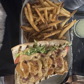 Kache - Mimi's po boy - Bars Near Me - Washington, DC, District of Columbia