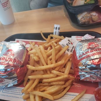 Wendy's - A . . . pre-diet meal. . .oh man writing this review got me all kinds of hungry. - Fast Food Near Me - Waipahu, Hawaii Wendy's - A . . . pre-diet meal. . .oh man writing this review got me all kinds of hungry. - Fast Food Near Me - Waipahu, Hawaii