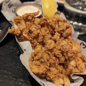 Row 34 - Seaport - Fried clams - New American Near Me - Boston, Massachusetts